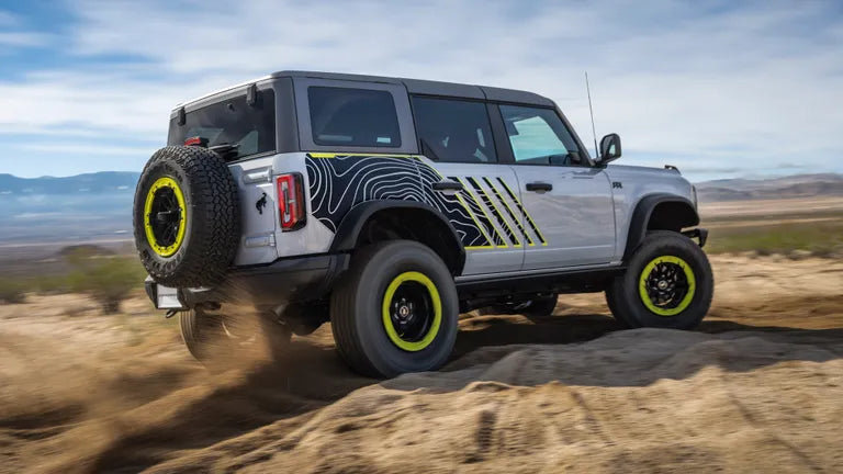 Ford Bronco RTR in sand