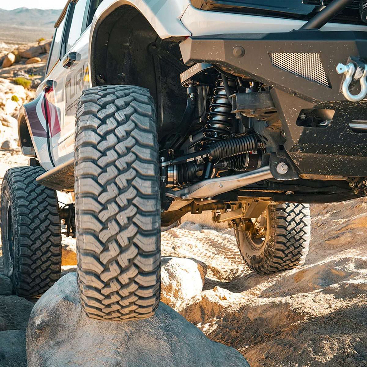 How to Run 40-Inch Tires on a 6th-Gen Ford Bronco Safely