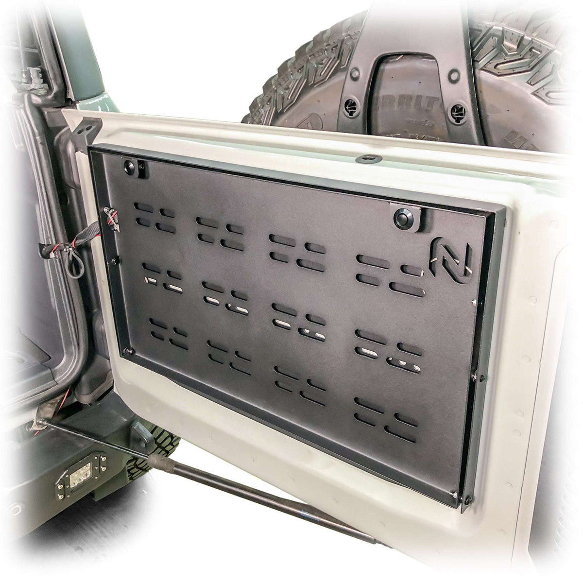 Fold-Out Trail Table for Ford Bronco - view 7