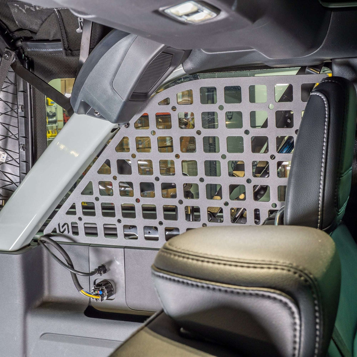 4-Door Rear Window MOLLE Panels for Ford Bronco - view 5
