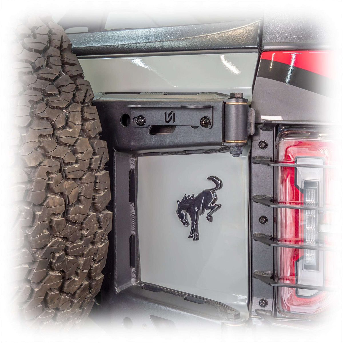 Tailgate Hinge Antenna and Whip Mount for Ford Bronco - view 9