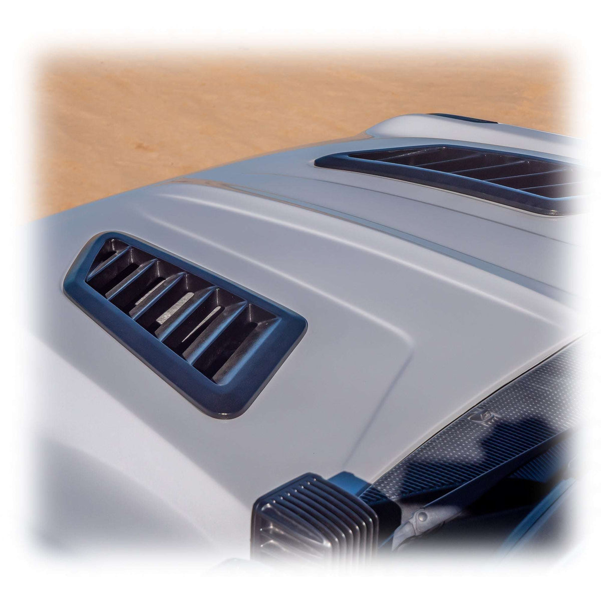 Heat Extraction Fiberglass Hood for Ford Bronco - view 7