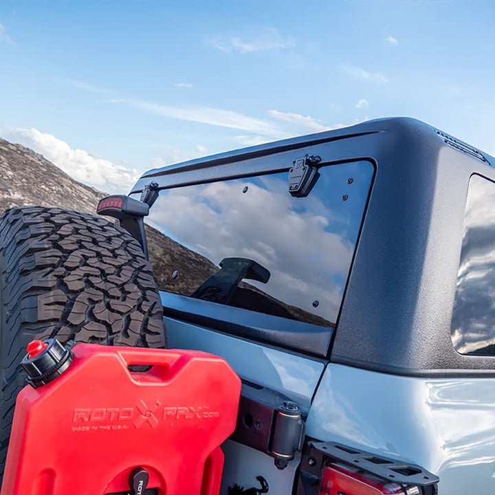 Turn Offroad TR10 hard top close-up showing rear window and fuel canister mount
